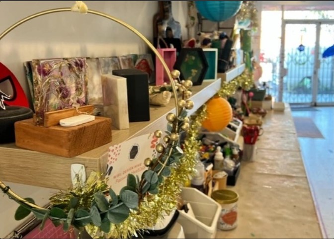 Tween Craft Collective: Winter Gift Making(Ages 10-13)