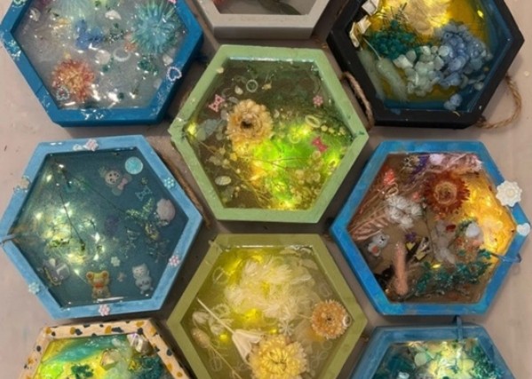 Make & Take Crafting: LED Resin Shadow Box with Flowers (Ages 6 & Up)