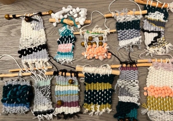 Weekday Crafting: Mini Woven Wall Hanging (Ages 16-18)