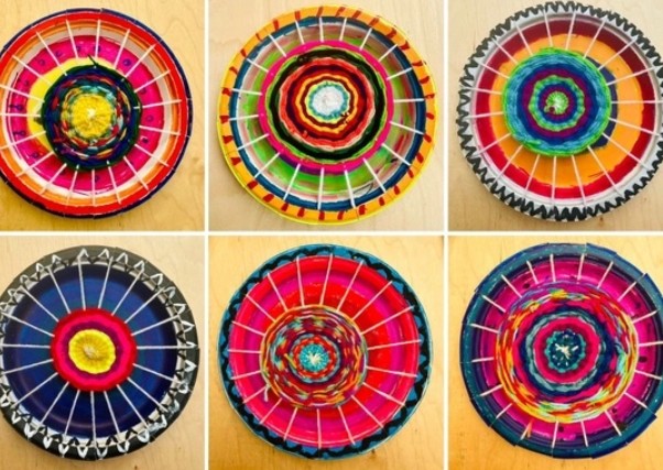 Tween Craft Collective: Circular Weaving (Ages 10-13)