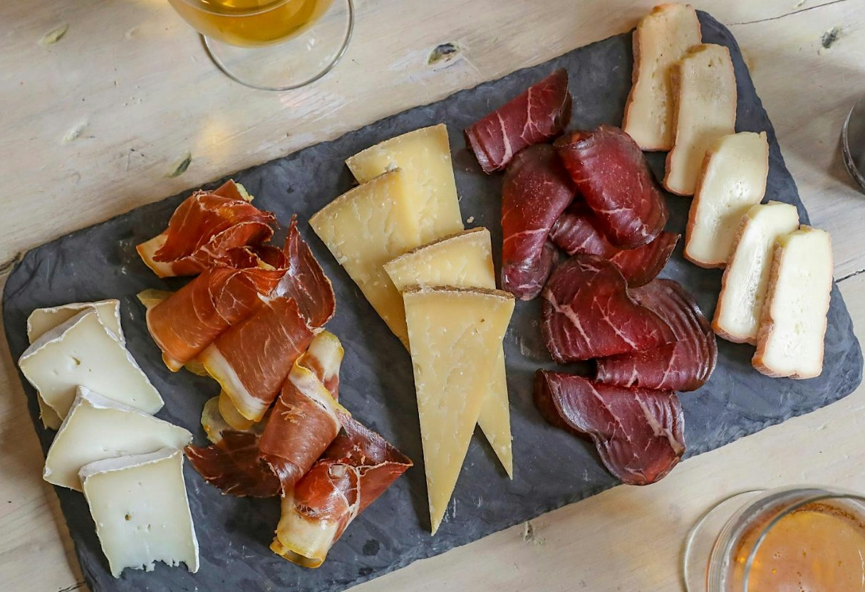 Cheese & Meat Pairing (Includes Wine)