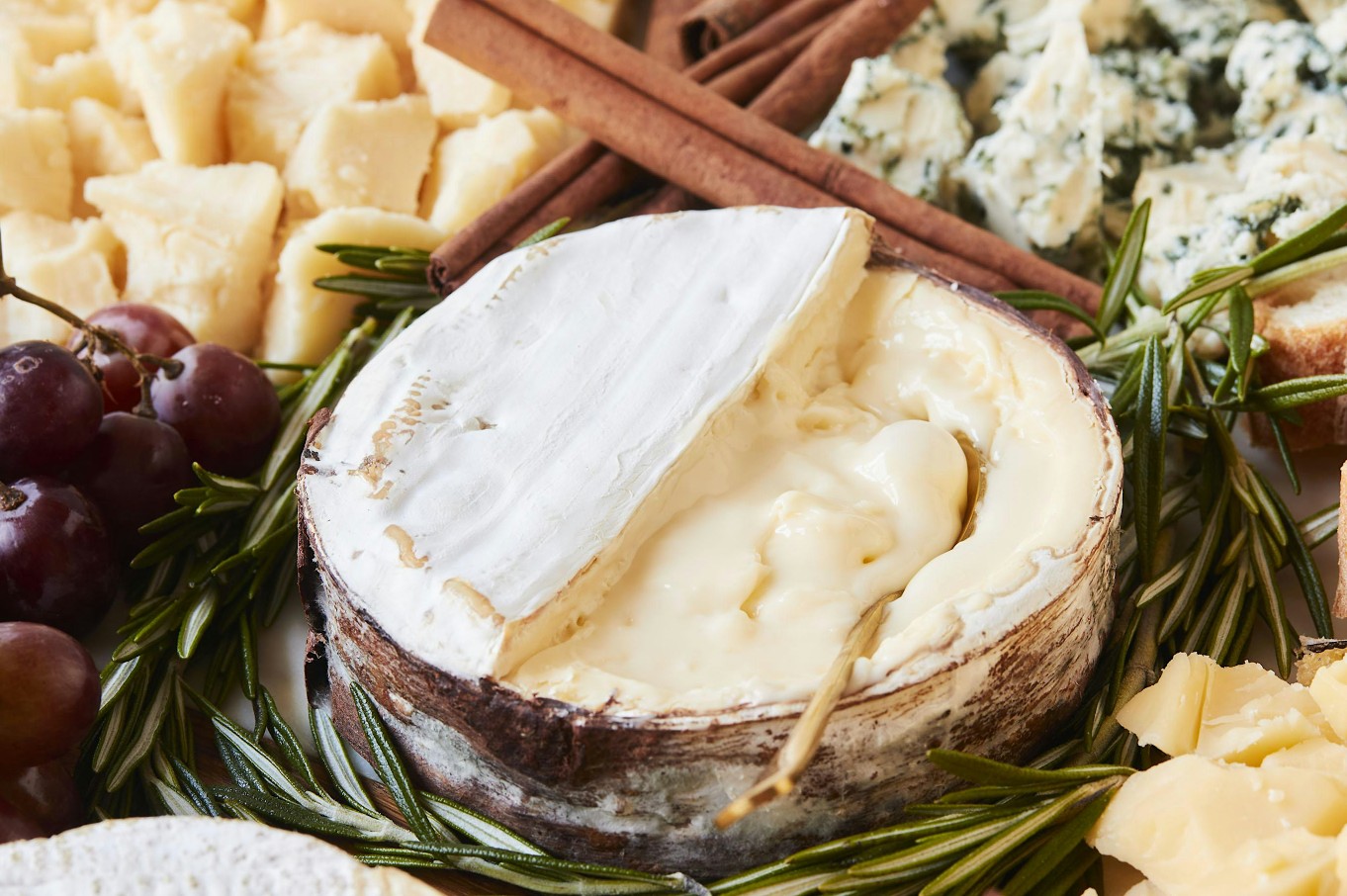 Cheese & Wine Pairing: Holiday Crowd Pleasers