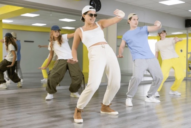 Street Styles: Open Popping