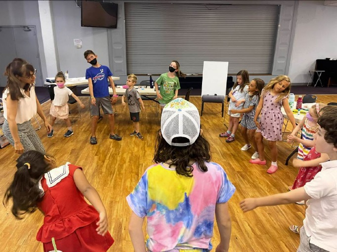 Kids French Immersion Full-Day Camp (Ages 5-12)