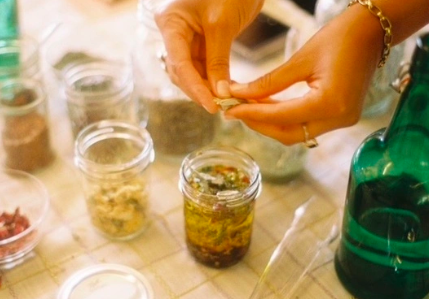 In Bloom: A Botanical Tea + Tincture Workshop