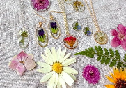 Pressed Flower Jewelry Workshop