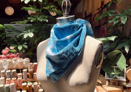 Naturally Dye with Indigo