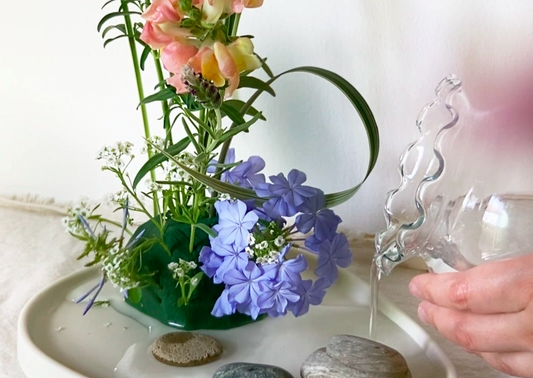Ikebana × Tea – A Sunday Morning of Good Vibes Feng Shui Energy