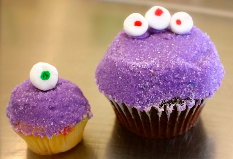 Spooky Cupcakes (Ages 2-8 with Caregiver)
