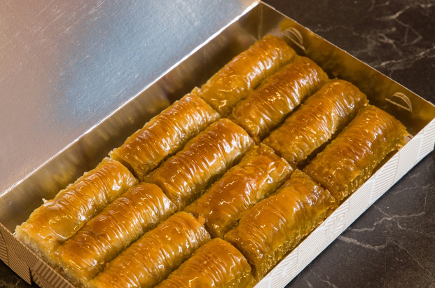 Baking Party with Zoran: Much Ado About Pyhllo