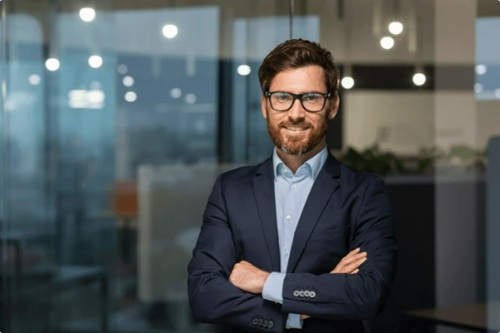 Professional Portraits: Moving Beyond Headshots (Self-Paced)