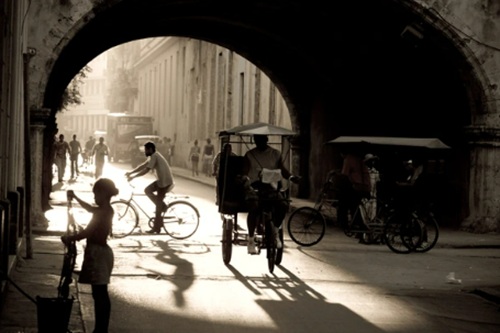 Street Photography: Capturing Unique Images (Self-Paced)