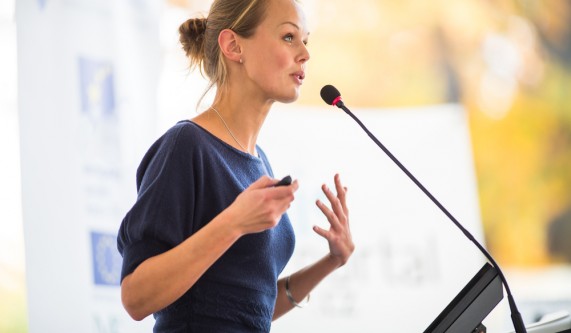 VitaminR’s VisionWorking: Public Speaking for Visionary