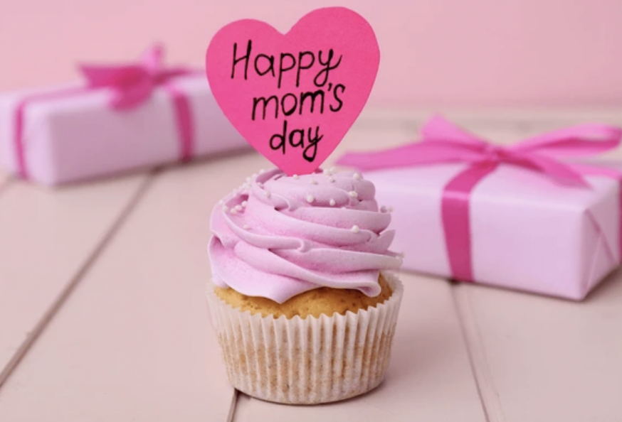Mother's Day Cupcakes for Parent & Child Ages 11-14