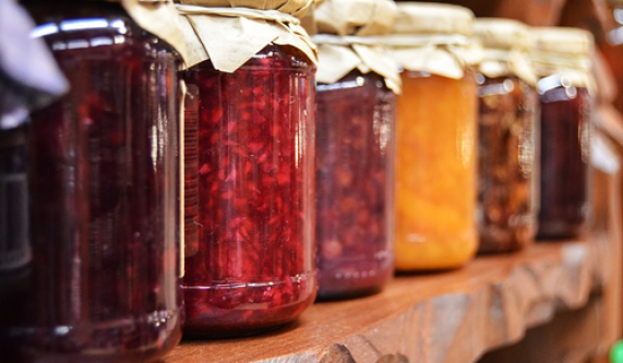 Preserving: How to Make Your Own Jams & Jellies