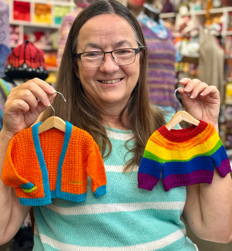 Seamless Sweater Construction Making Mini Sweaters