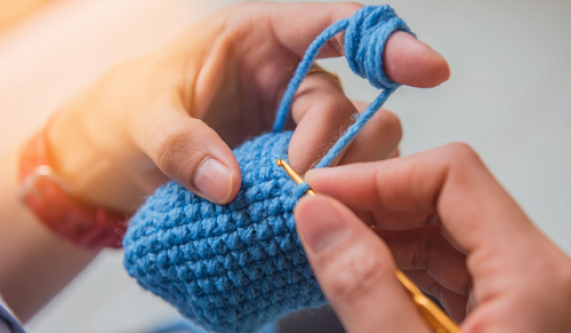 Beginning Knitting Mondays
