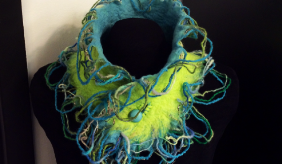 Felt Boa Scarf or Collar (Beginner) - Berwyn