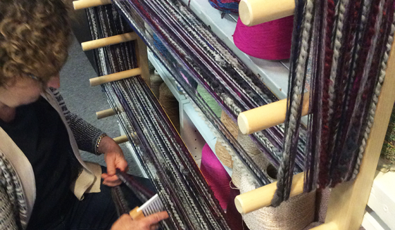 Weaving Beginners On 4-Shaft Looms (Berwyn)