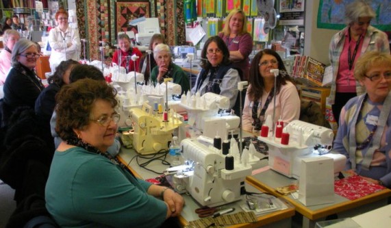 Introduction to Sergers [Class in Chicago] Linda Z's Sewing Center