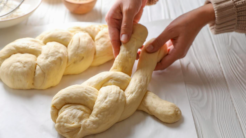 Demonstration Baking: Challah Making and Shaping