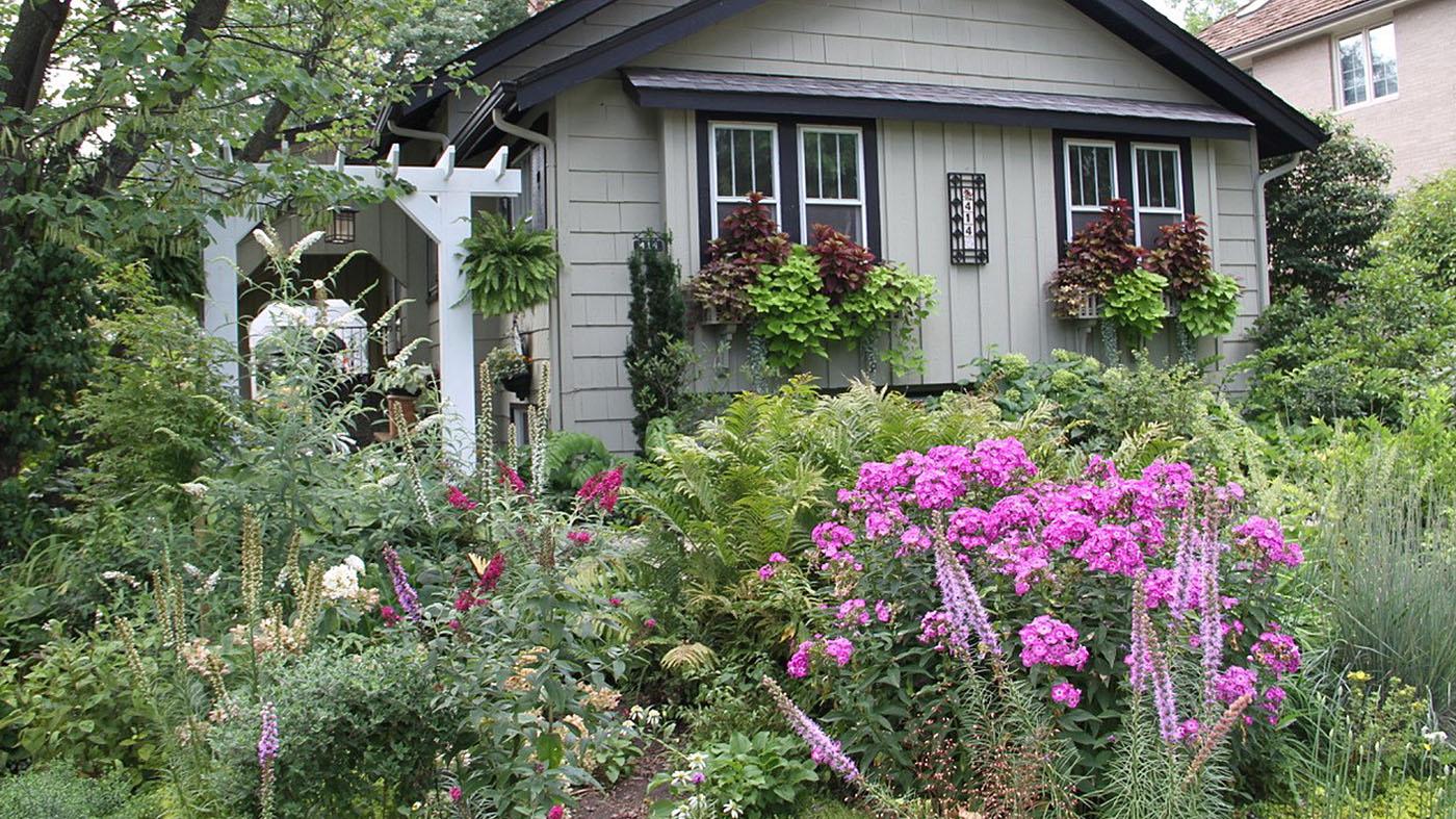 Arts and Crafts Garden Design