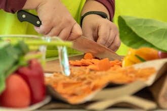 Hands-on Cooking: Knife Skills for Salad