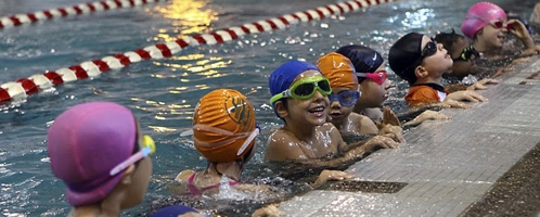 Kid Swim Beginner 1 Leman Manhattan Prep Lower School Kids Swimming Classes New York Coursehorse Physique Swimming