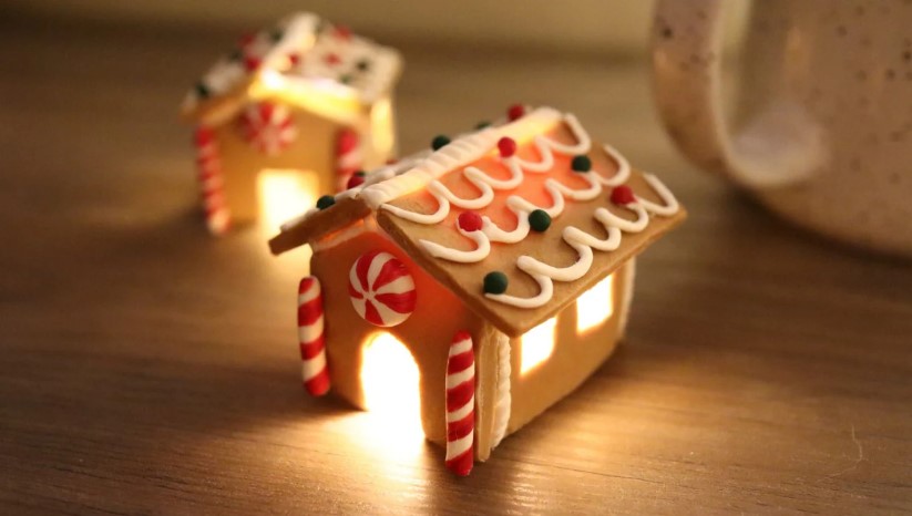 Miniature Gingerbread House Making Workshop