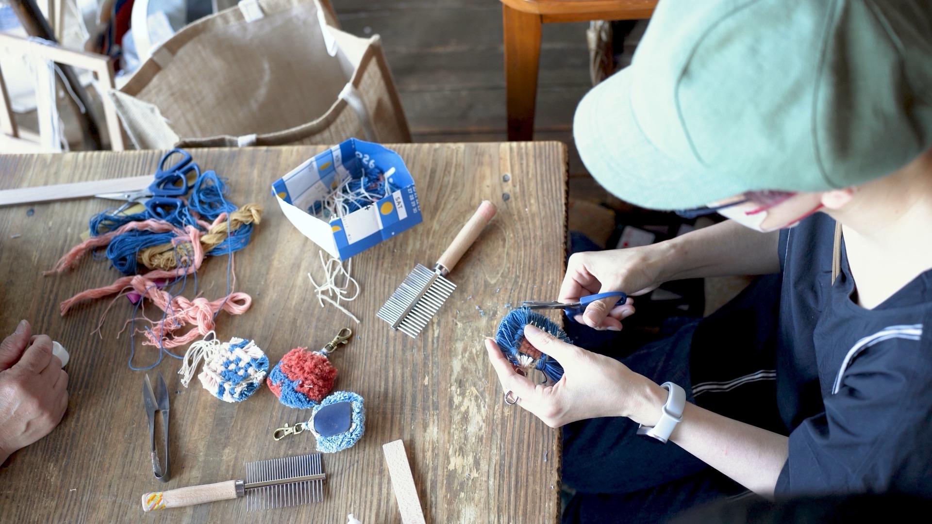 Japanese Hand-Knotting: The First Knot