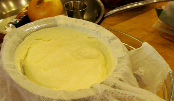 Homemade Cheesemaking