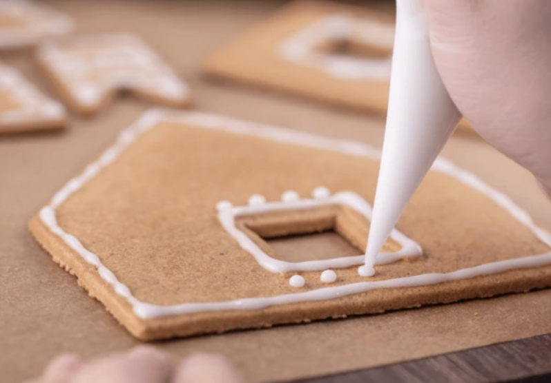 ch gingerbread1.png