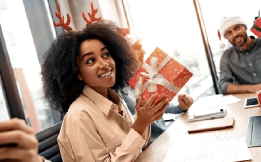 la secret santa 3.png