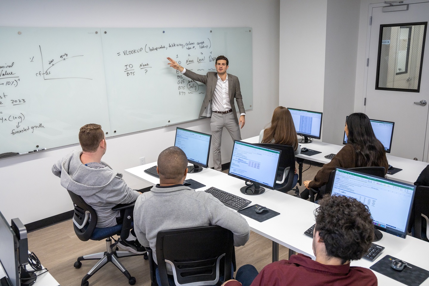 Financial Analyst Training Program