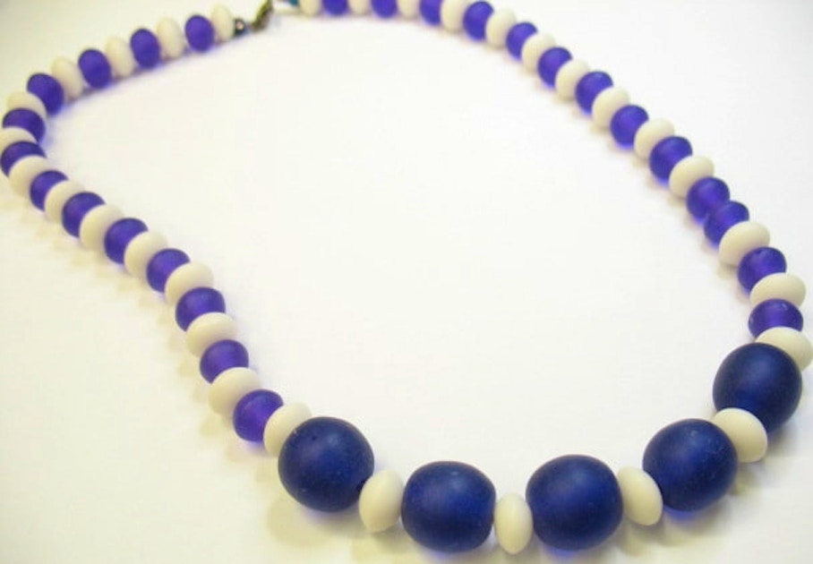 Basic Bead Stringing, DIY beaded jewelry. Learn to use crimp beads with  Capital City Beads 