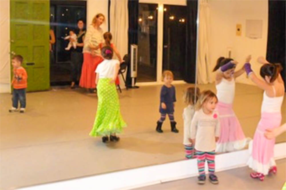 'Dance with Me' Baby Flamenco (Ages 4 & under)