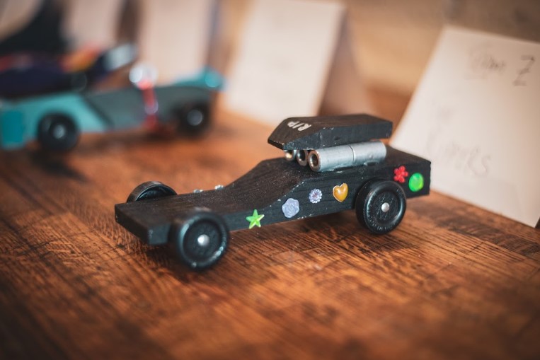 Buddy Up: Pinewood Derby - Car Racing for Everyone