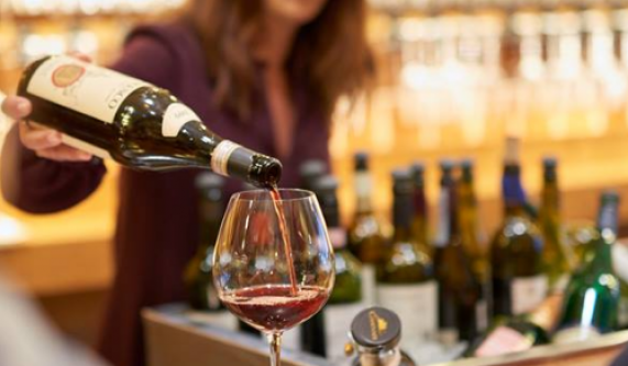 A Tour Of Chelsea Market Wine Classes New York Coursehorse