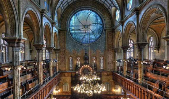 Digital Photography Live In-the-Field @ Eldridge Street Synagogue