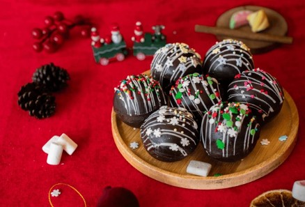 NYC: Holiday Cocoa Bombs