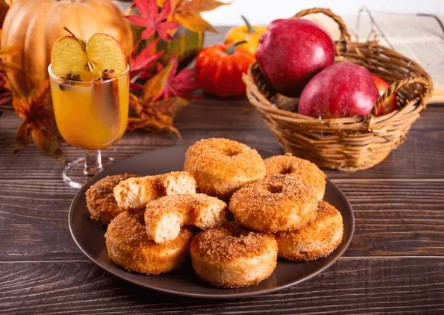 apple cider donut3.jpg
