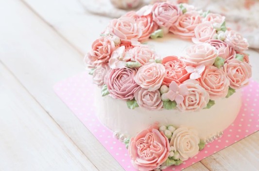 bridal shower cake.jpg