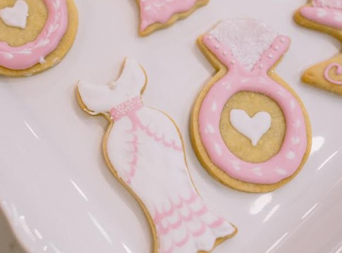 bridal shower cookie1.jpg