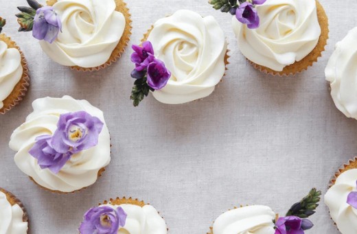 bridal shower cupcake2.jpg