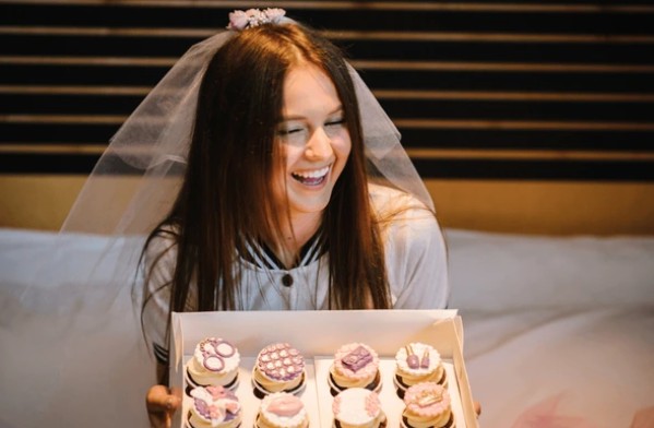 bridal shower cupcake4.jpg