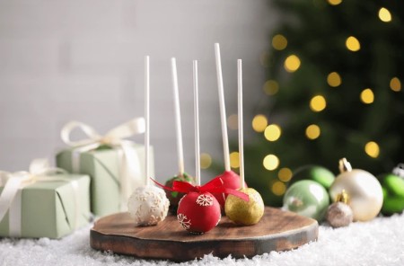 NYC: Holiday Ornament Cake Pop