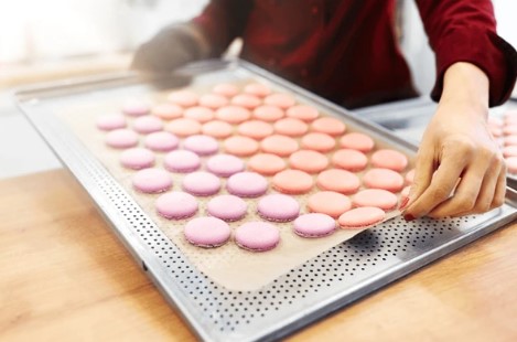 holiday macarons3.jpg