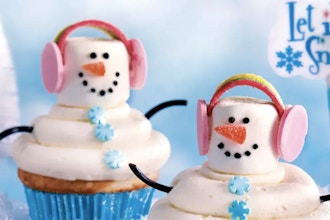 Kids After School Snowman Cupcakes