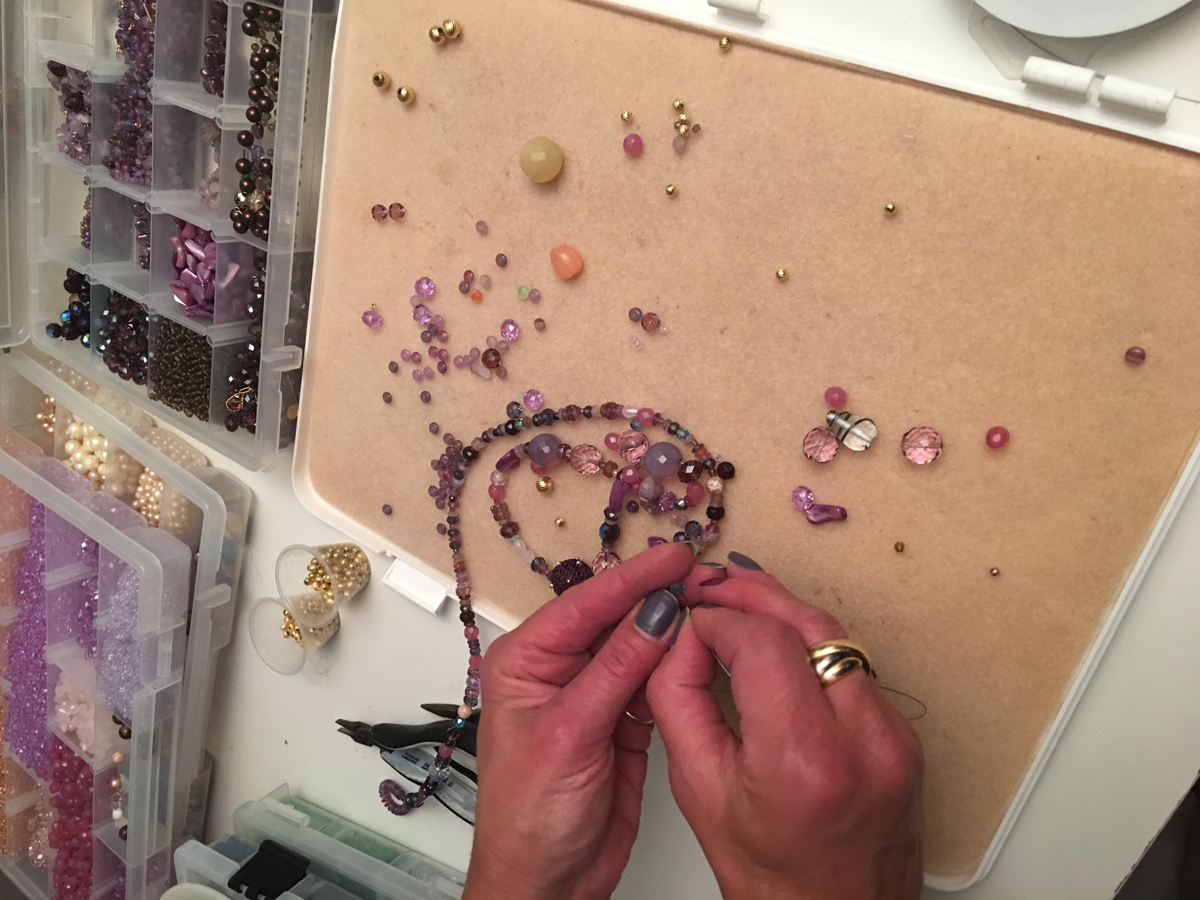 Jewelry-Making Class for Girls – Fun Friendship Bracelet Workshop