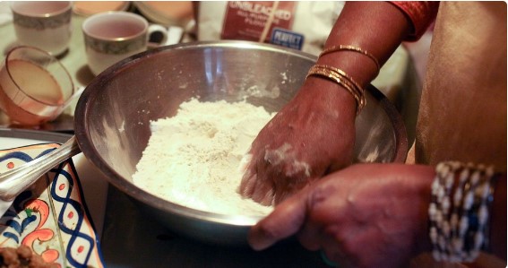 Half Day Indian Spice Tour and Hands-on Cooking (Couple Class)